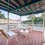 Serene 3 Bedroom Inner City Retreat Highgate Hill